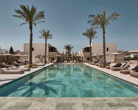 Theros All Suite Hotel