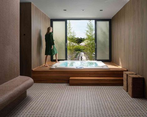 Molum Hotel & Residences