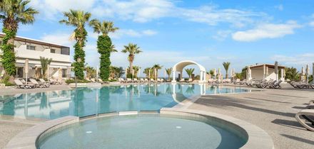 Kouros Palace Hotel