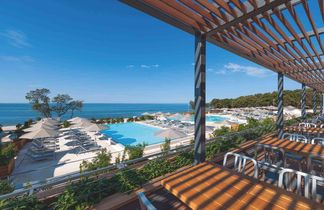 Maistra Select Amarin Resort