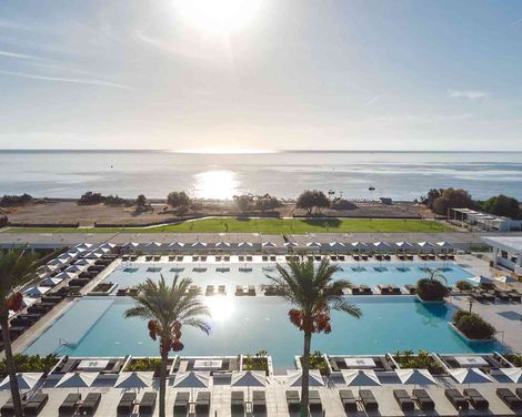 Gennadi Grand Resort
