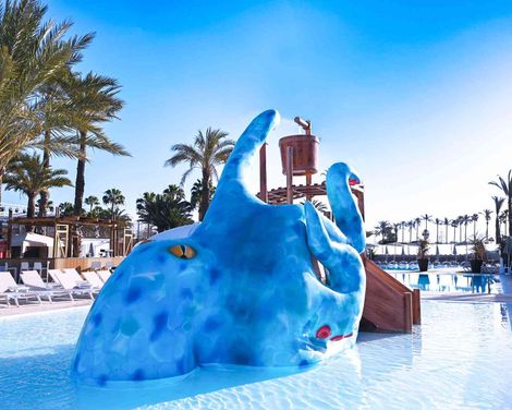 HL Miraflor Suites Hotel