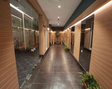 Azura Deluxe Resort & Spa Hotel