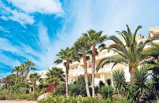 R2 Maryvent Beach Apartment