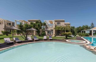 Almyros Villas Resort