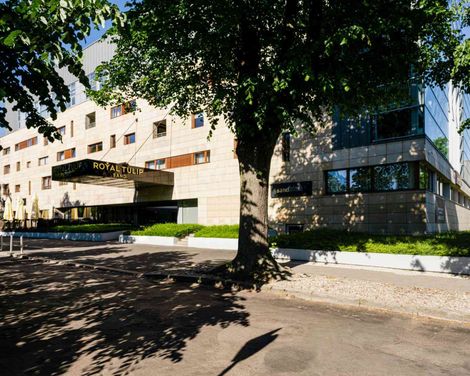 Royal Tulip Sand Hotel