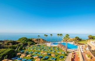 Auramar Beach Resort