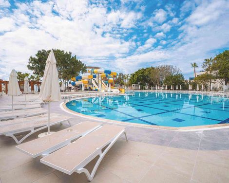 Mira Meridia Beach Resort Hotel