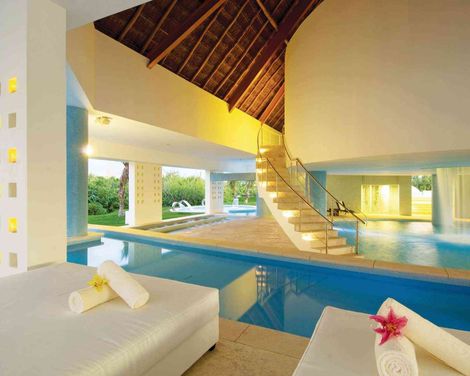 BlueBay Grand Esmeralda