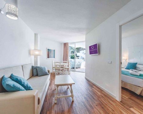 FERGUS Style Cala Blanca Suites