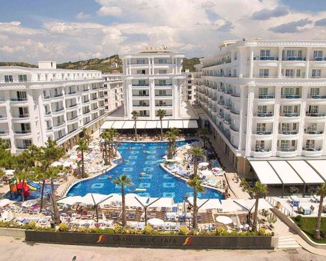 Grand Blue Fafa Resort