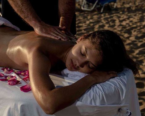 Akrogiali Beach Hotel