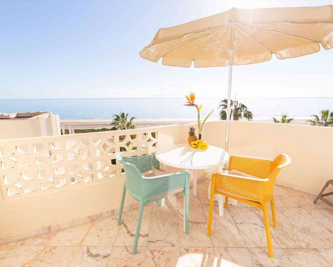 R2 Maryvent Beach Apartment