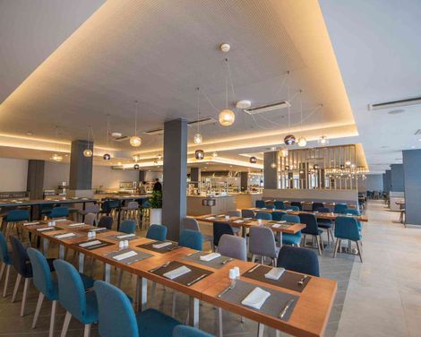 Arena Hotel Holiday