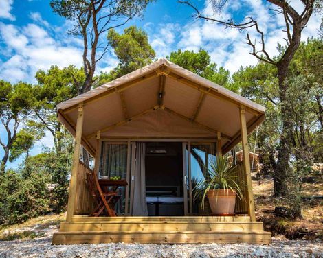 Arena One 99 Glamping