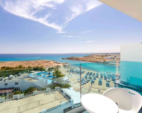 Tasia Maris Sands Hotel