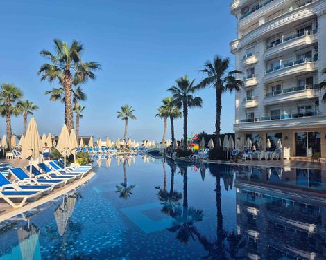 Grand Blue Fafa Resort