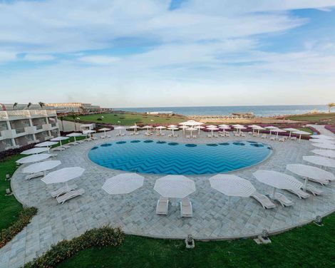 Sirena Beach Resort & Spa