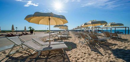 HVD Riviera Beach Hotel