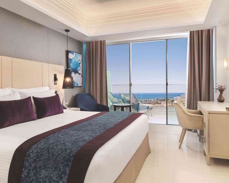 Amanti Made ForTwo Hotels