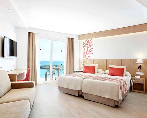 Universal Hotel Perla