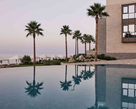 AMIRA Luxury Resort & Spa