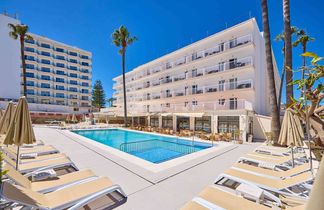 Universal Hotel Bikini