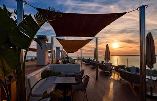 Universal Hotel Romantica