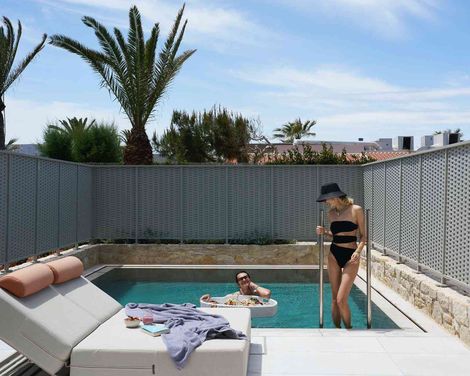 Paralos Kosta Alímia