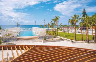 Mira Meridia Beach Resort Hotel