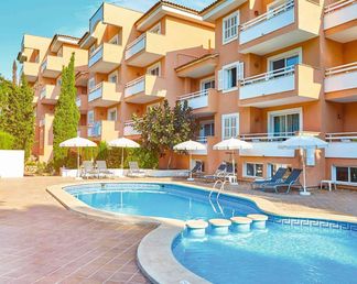 Universal Apartamentos Laguna Garden