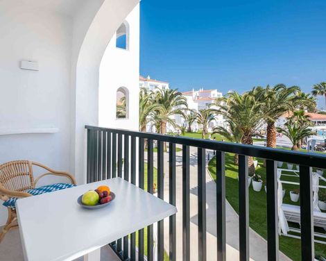 FERGUS Style Carema Beach