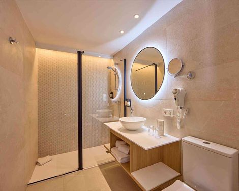 Universal Hotel Bikini