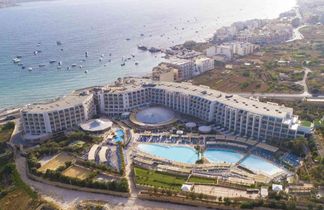 db Seabank Resort & Spa