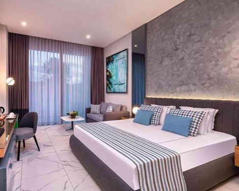 The Norm Collection Door'a