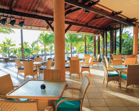 Victoria Beachcomber Resort & Spa