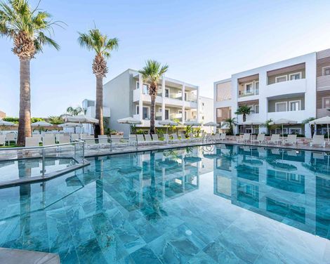 Mythos Hotel & Apartments