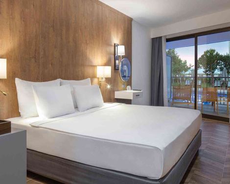 Nirvana Cosmopolitan