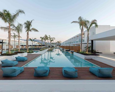 Hotel D'Andrea Lagoon All Suites