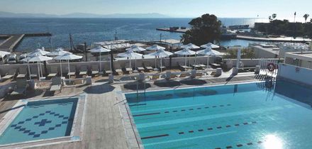 Kosta Palace City Hotel