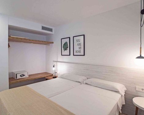 Apartamentos Es Pujols