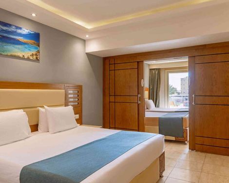 SUNRISE Alora Aqua Park Resort