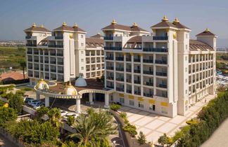 LRS Lake & River Side Hotel & Spa