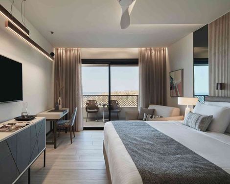 AMIRA Luxury Resort & Spa