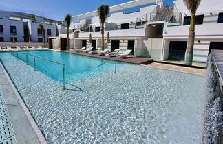 Esmeralda Cotillo Homes by LIVVO