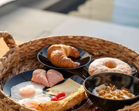 Thimios Acharavi Suites