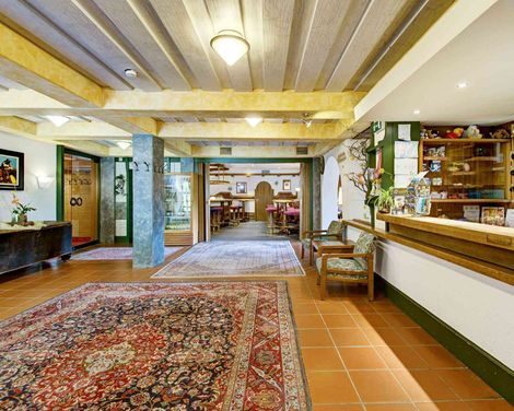 Almdorf & Sporthotel Hochlienz