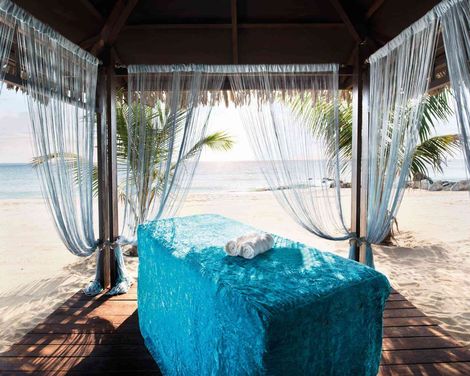 Le Meridien Al Aqah Beach Resort