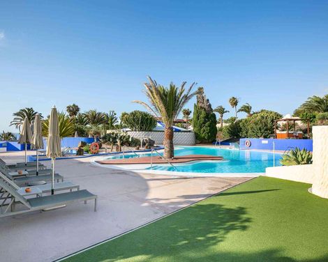 LIVVO Risco del Gato Suites