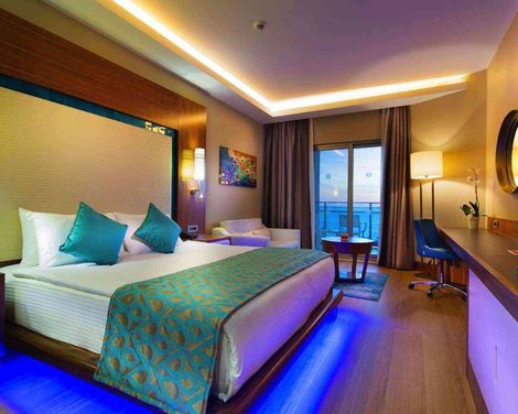 Ramada Hotel & Suites by Wyndham Kusadasi